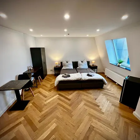 Zi 4 Zentral & Modern Im Herzen