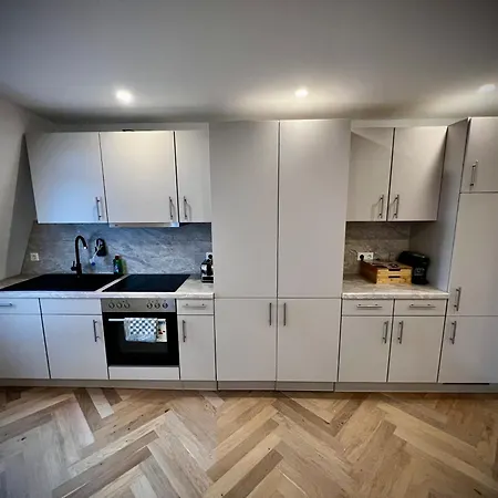 Zi 4 Zentral & Modern Im Herzen